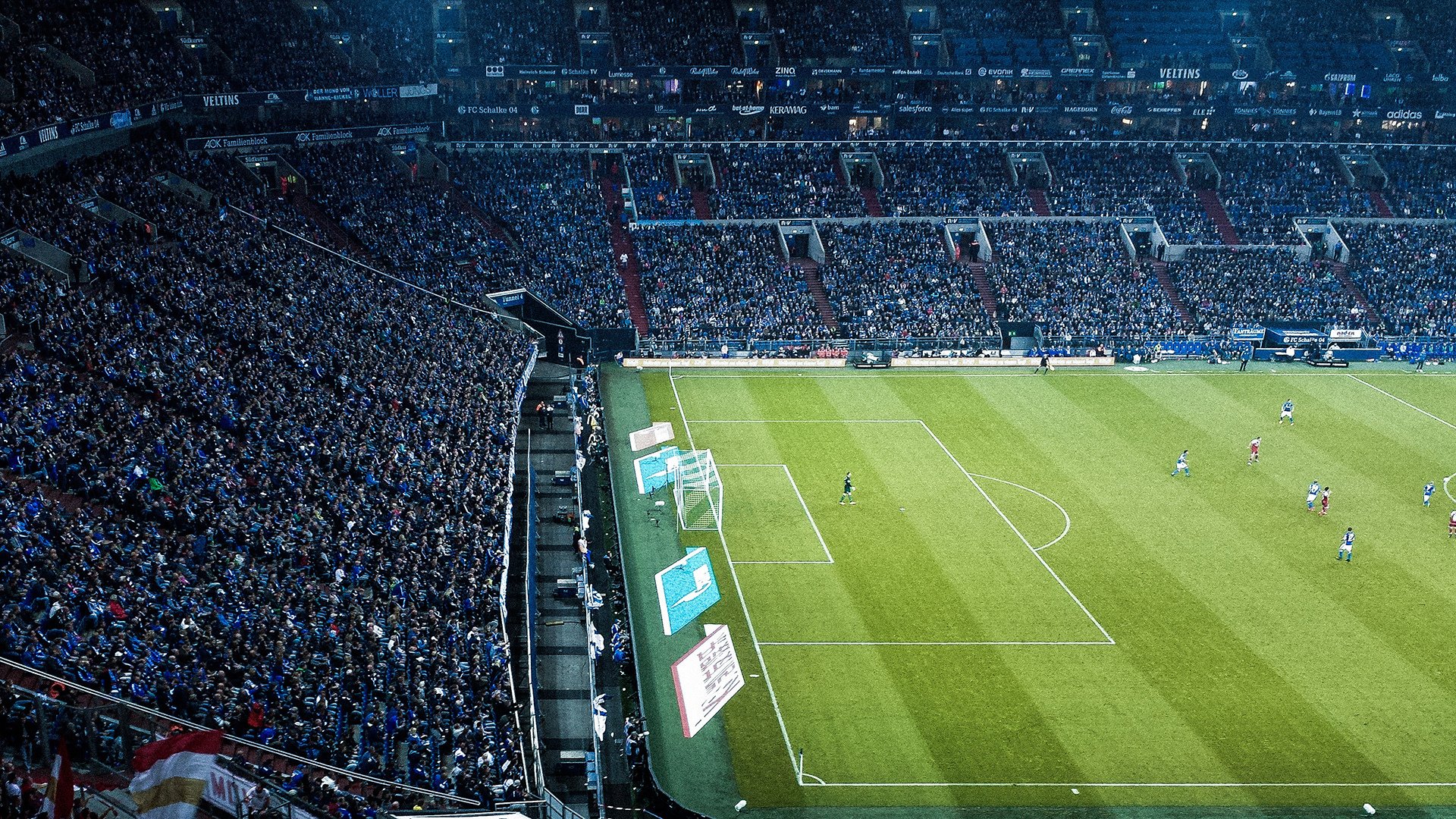 开云电子竞技-瑞·弗兰：每一次防守后，他都能迅速带领全黑队完成精彩反击，瑞弗兰用法