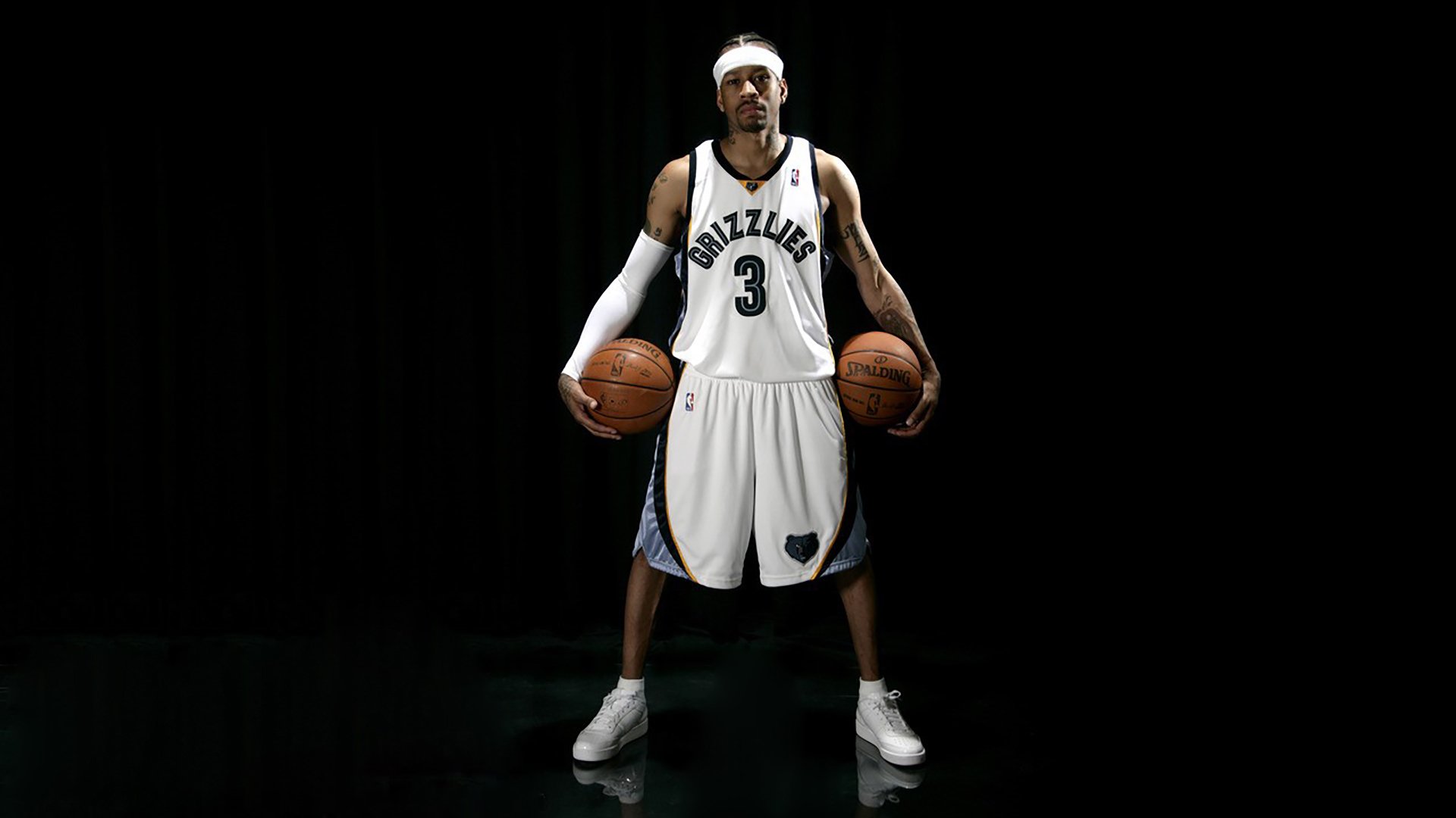 开云全站下载-达米恩·麦肯齐：全黑队的进攻先锋，速度与技巧并存